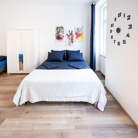 Radiant Premium Apartments - Fuenfhaus Wina Bagian luar foto
