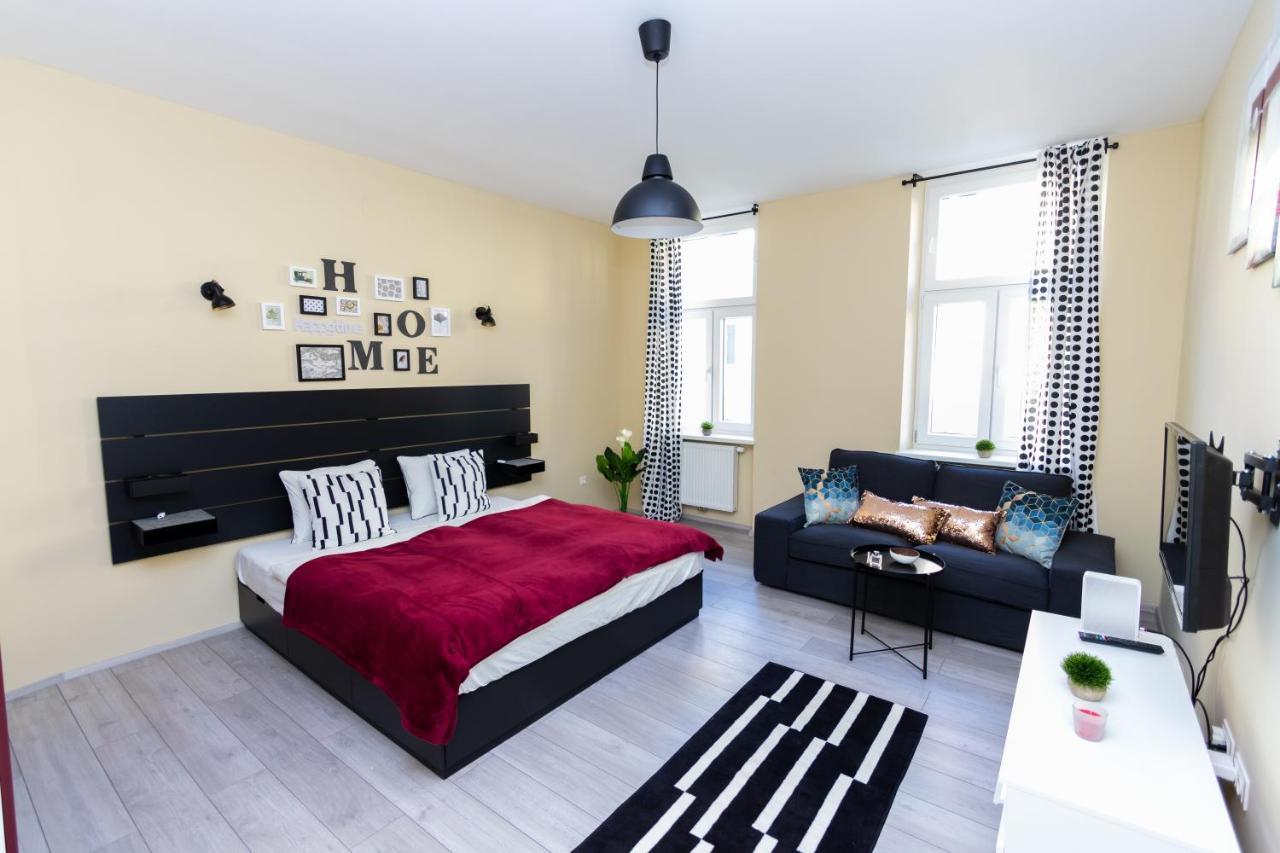 Radiant Premium Apartments - Fuenfhaus Wina Bagian luar foto