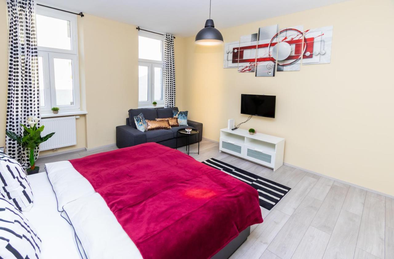 Radiant Premium Apartments - Fuenfhaus Wina Bagian luar foto