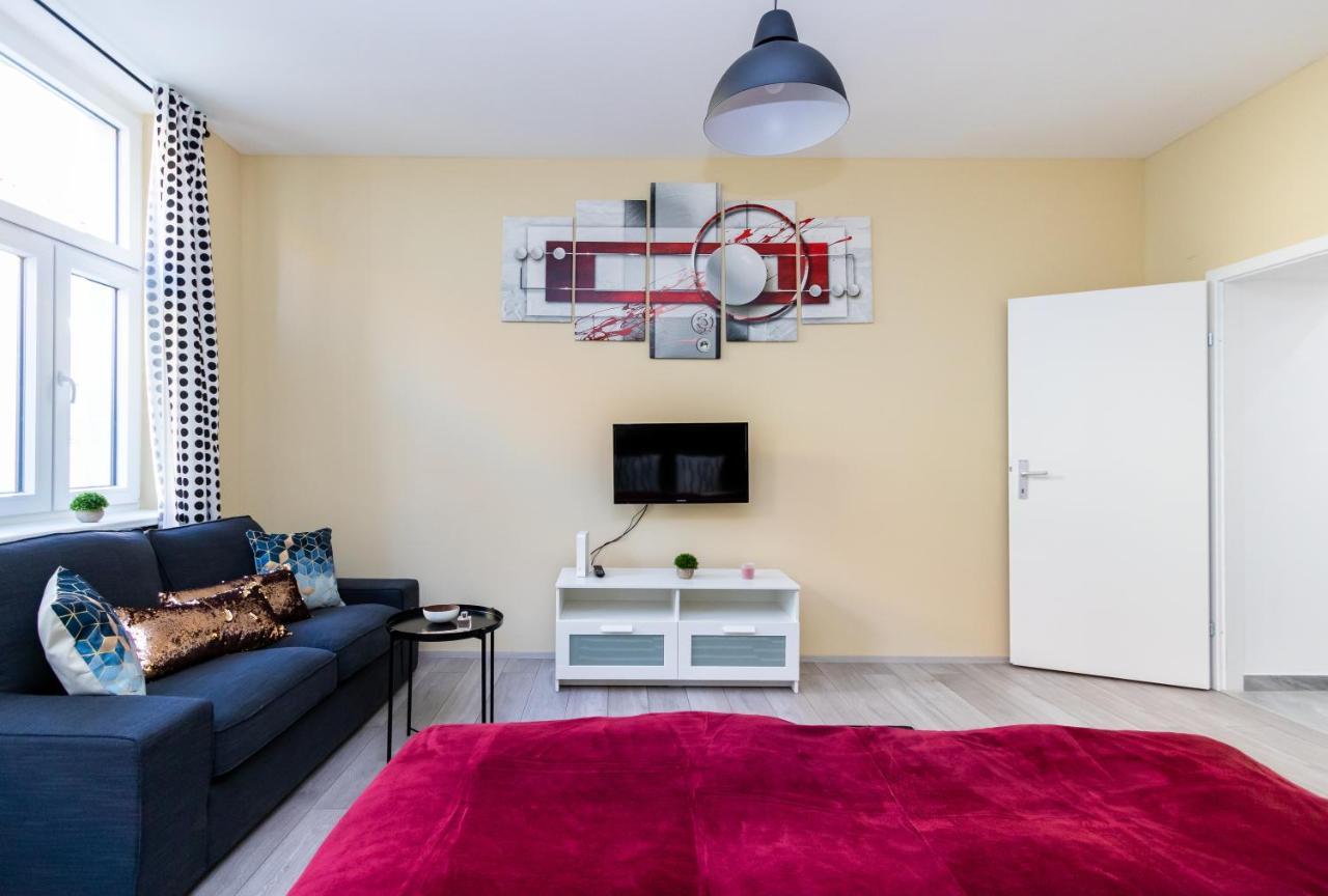 Radiant Premium Apartments - Fuenfhaus Wina Bagian luar foto