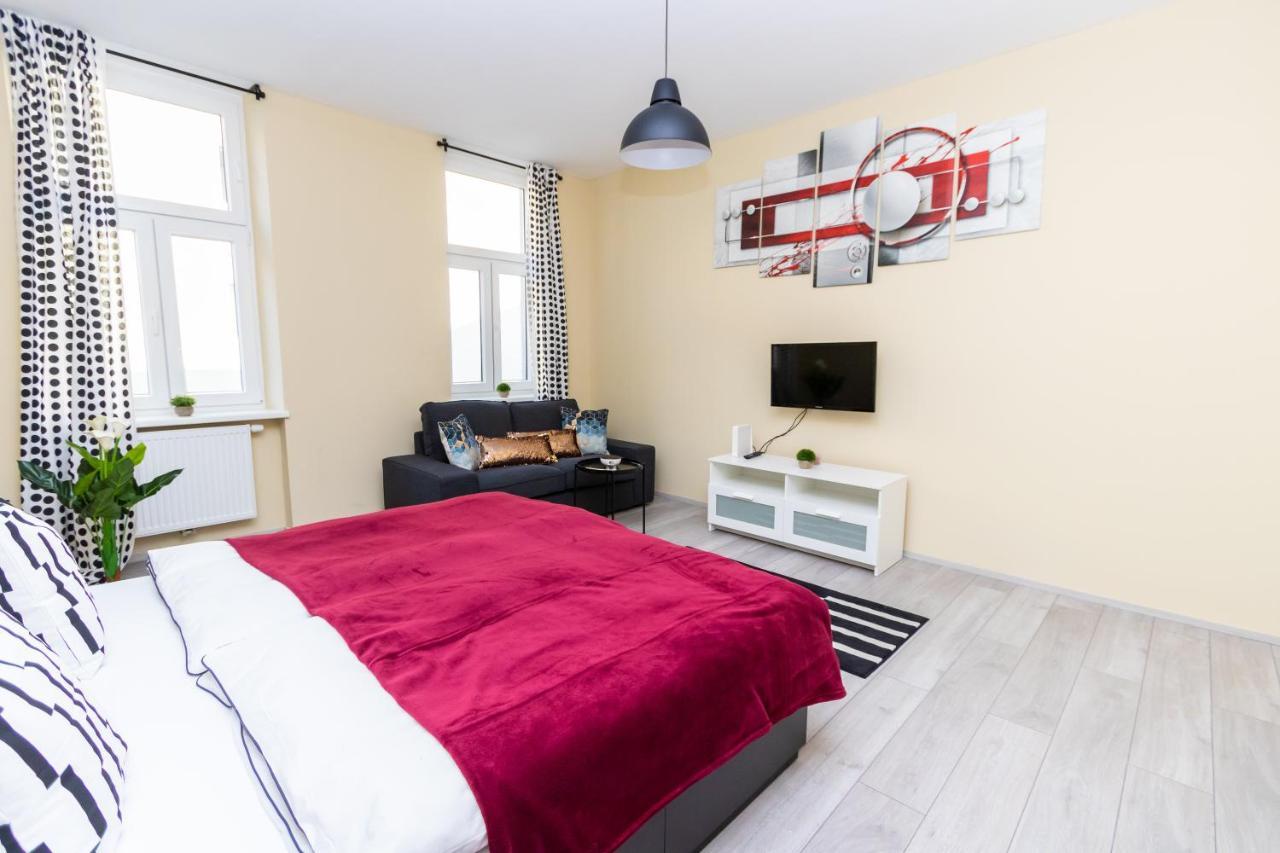 Radiant Premium Apartments - Fuenfhaus Wina Bagian luar foto