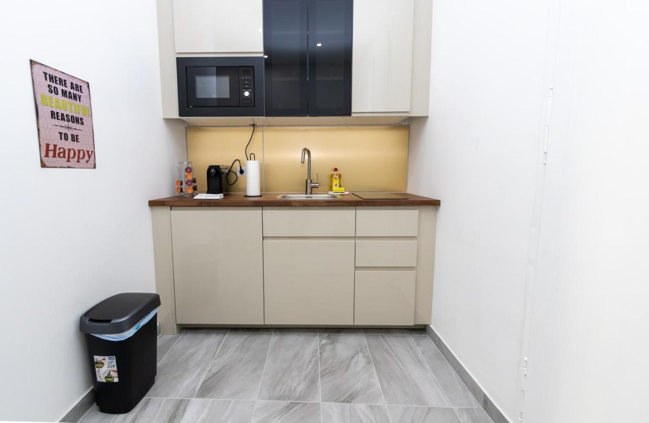 Radiant Premium Apartments - Fuenfhaus Wina Bagian luar foto