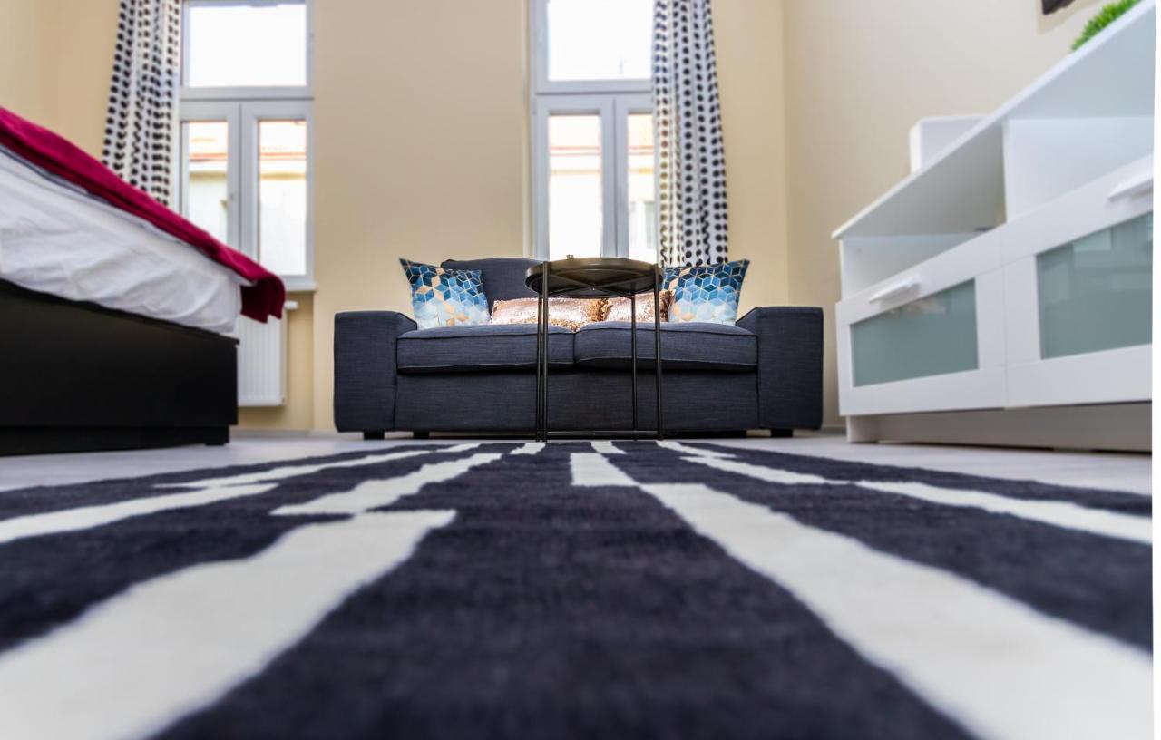 Radiant Premium Apartments - Fuenfhaus Wina Bagian luar foto