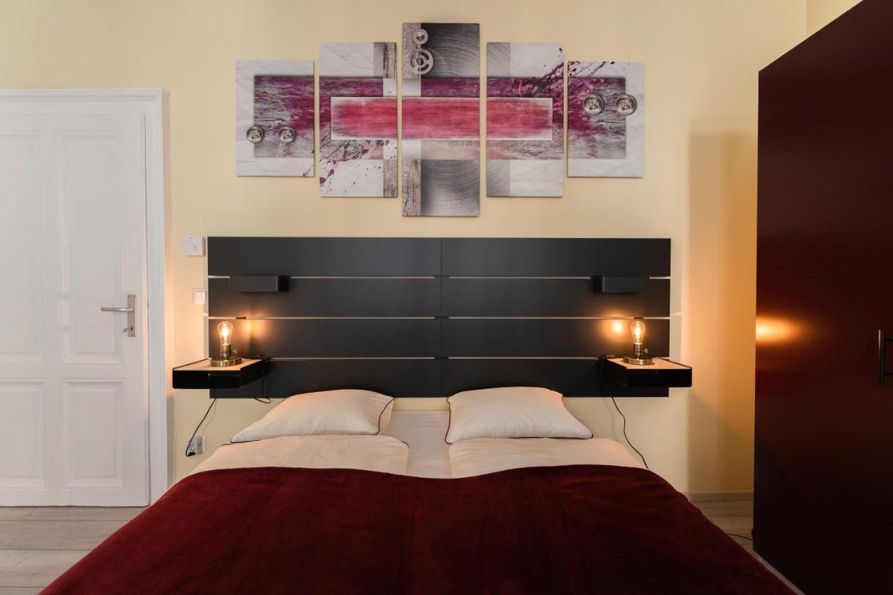 Radiant Premium Apartments - Fuenfhaus Wina Bagian luar foto