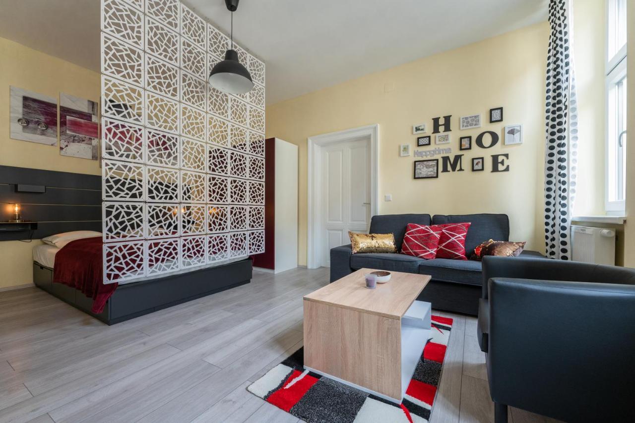 Radiant Premium Apartments - Fuenfhaus Wina Bagian luar foto