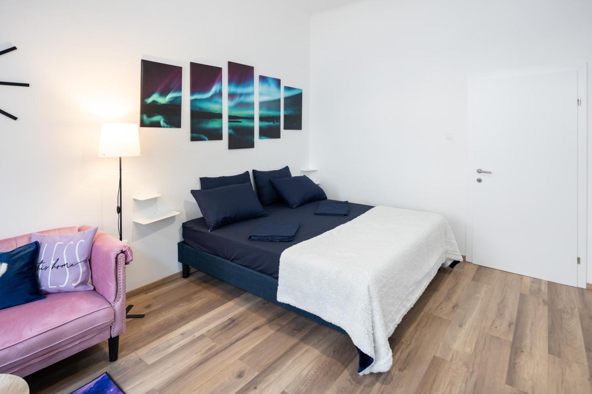 Radiant Premium Apartments - Fuenfhaus Wina Bagian luar foto