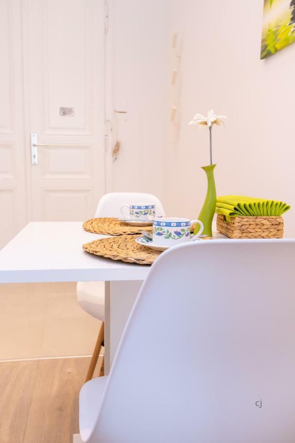 Radiant Premium Apartments - Fuenfhaus Wina Bagian luar foto