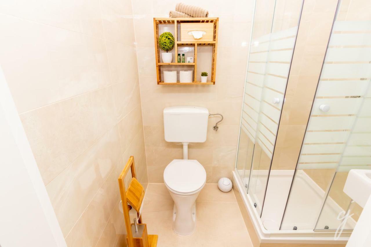 Radiant Premium Apartments - Fuenfhaus Wina Bagian luar foto